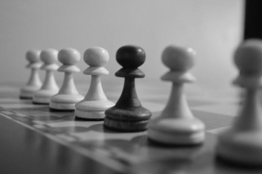 Pawns placed horizontally on the chessboard