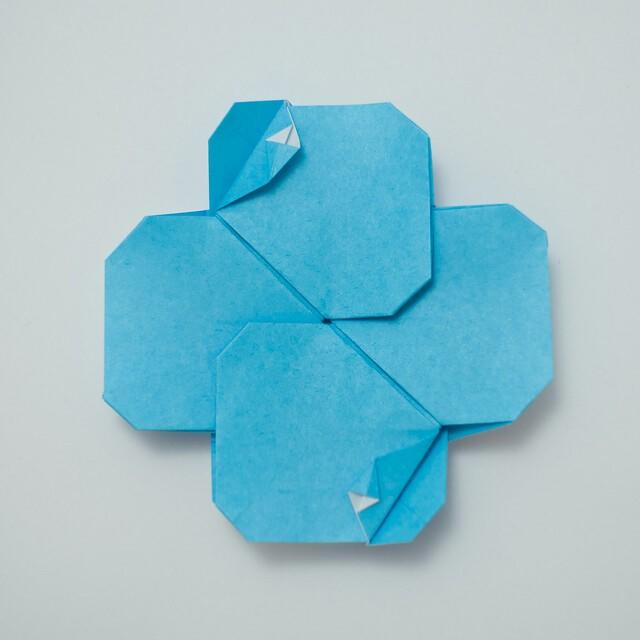The Python logo done through origami