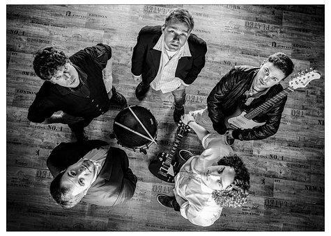 A band ready to give a soul music performance