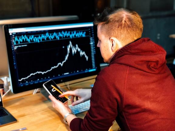 The Difference between Economics and Econometrics