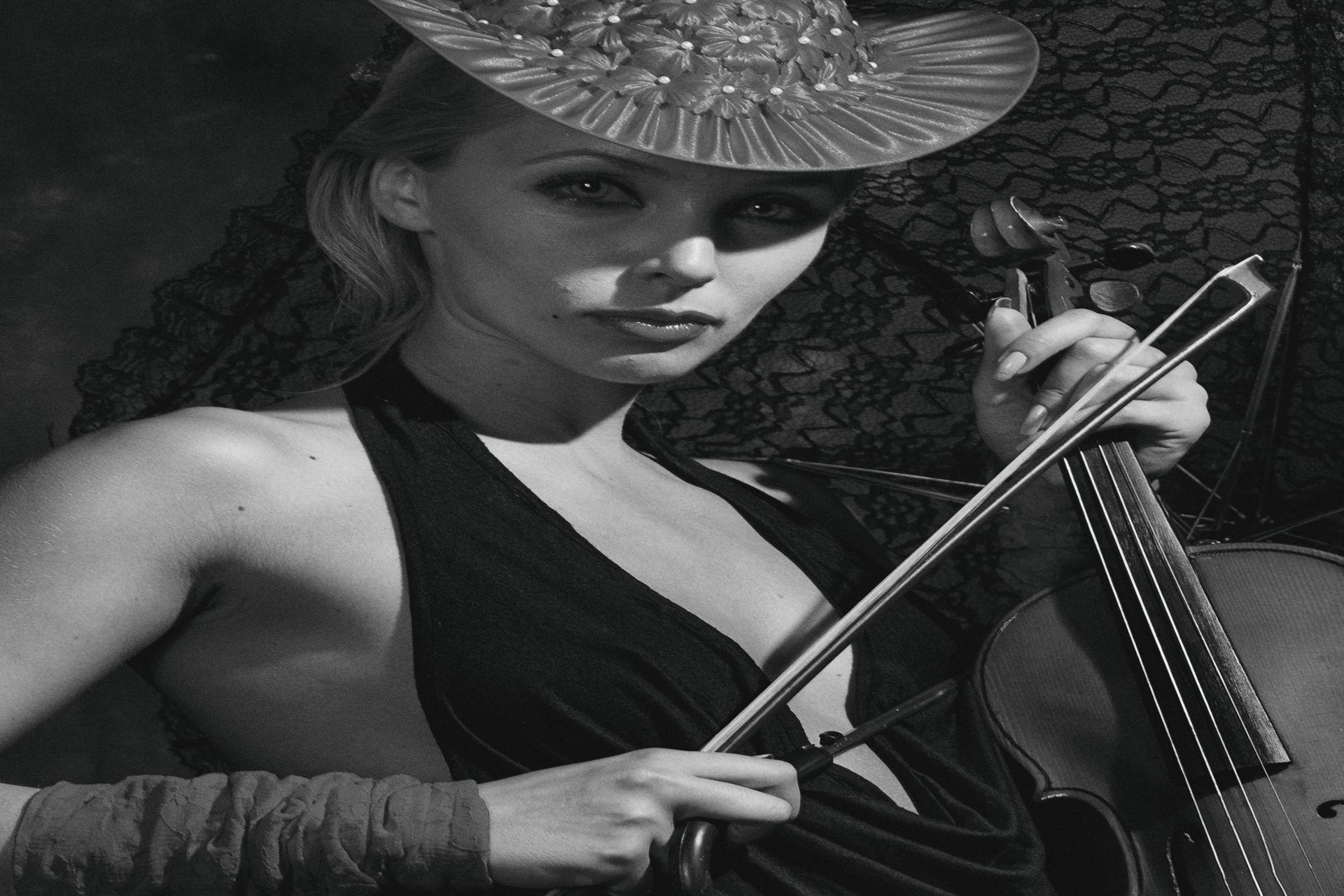 Old portrait of a classical violinist.