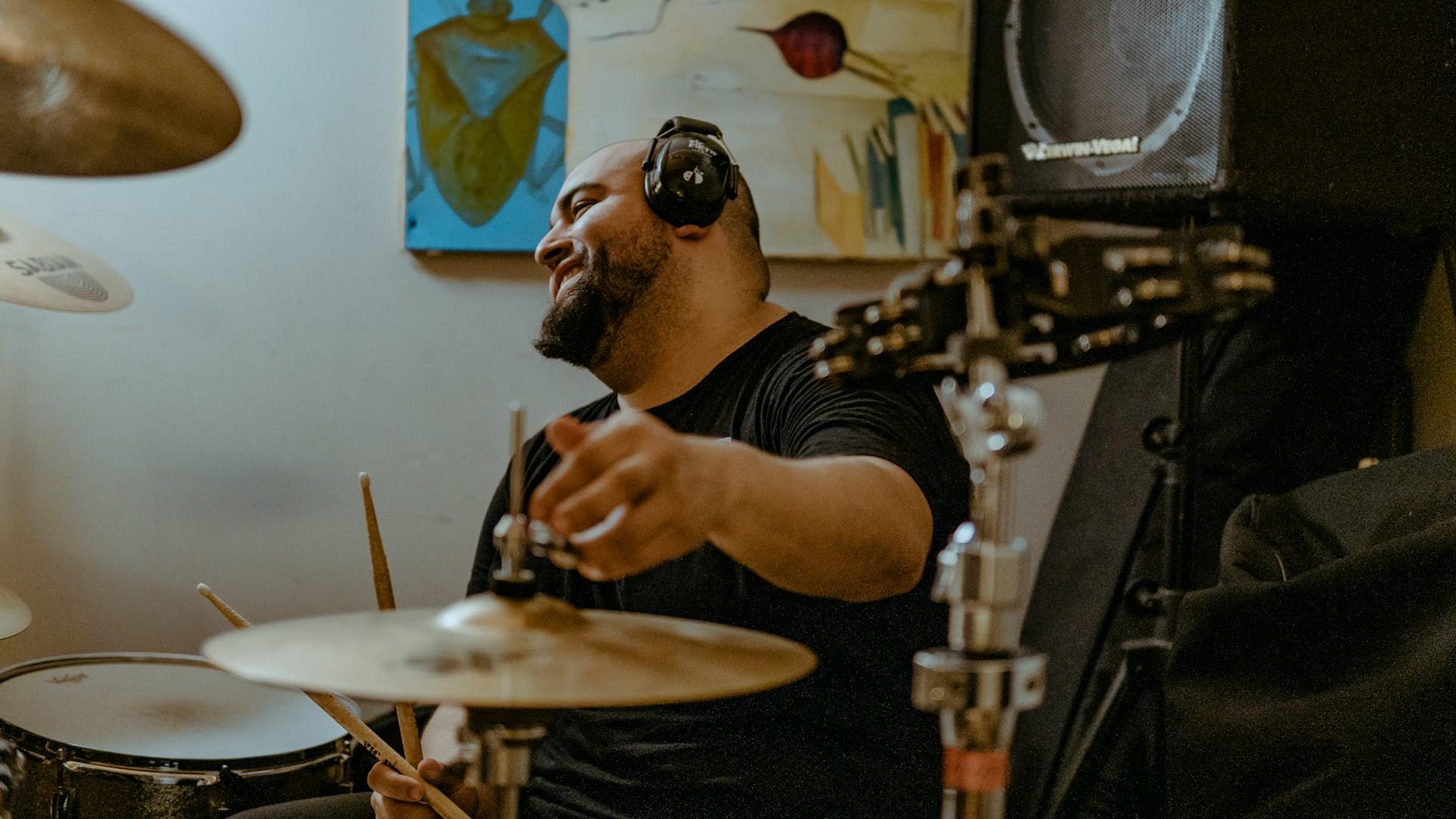 Tambourine drummer