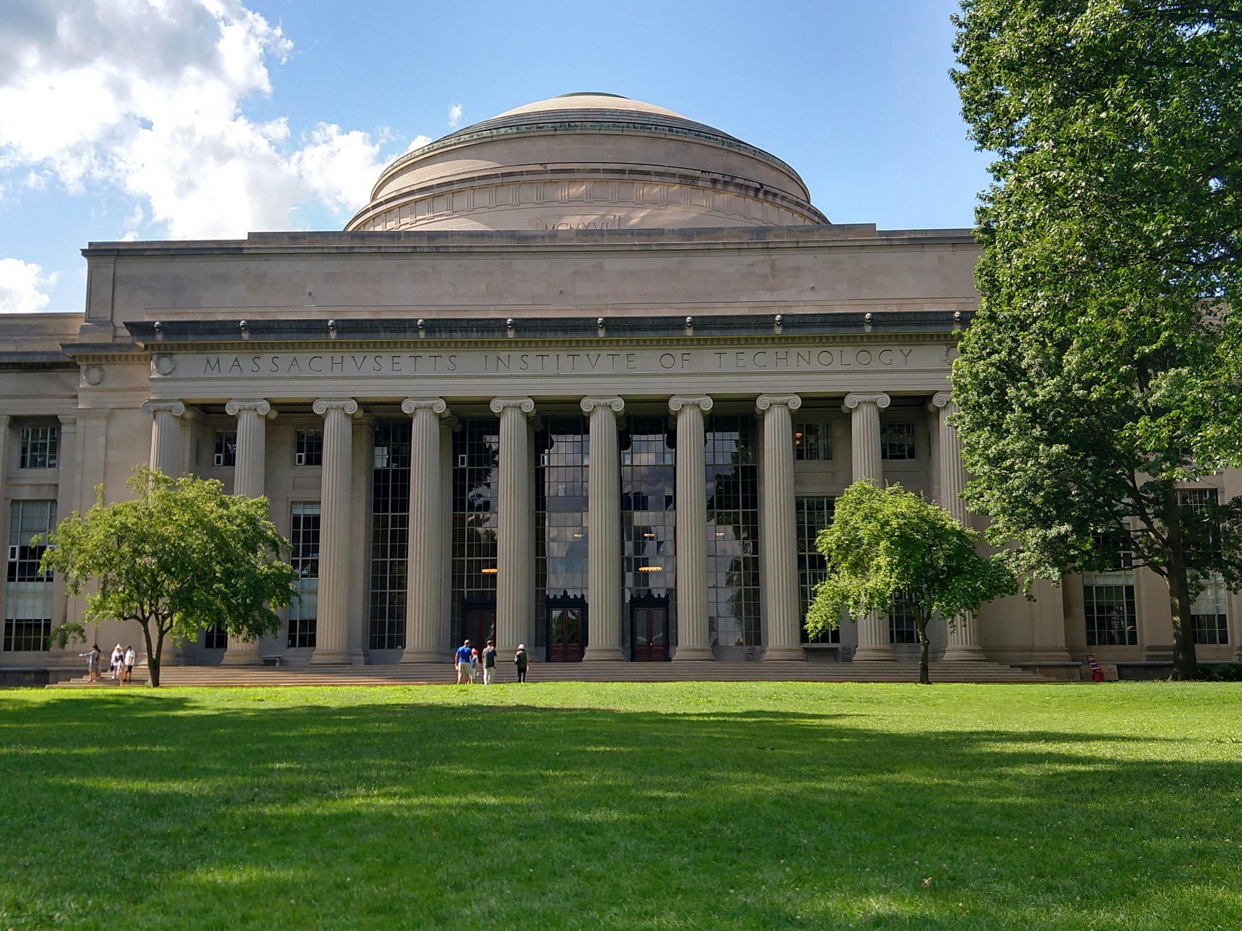 The campus of MIT has plenty of resources and facilities to avail of throughout your studies