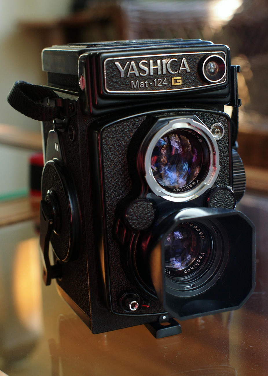 Yashica Mat 124g film camera.