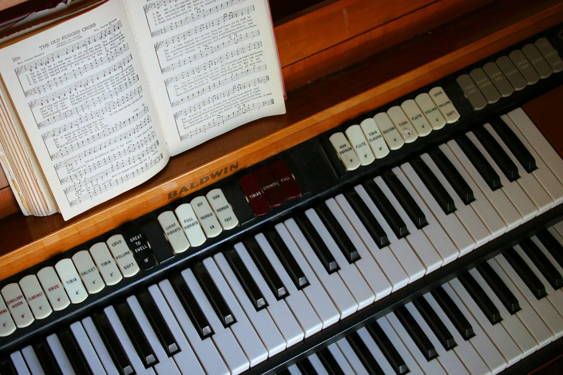 A Baldwin organ.