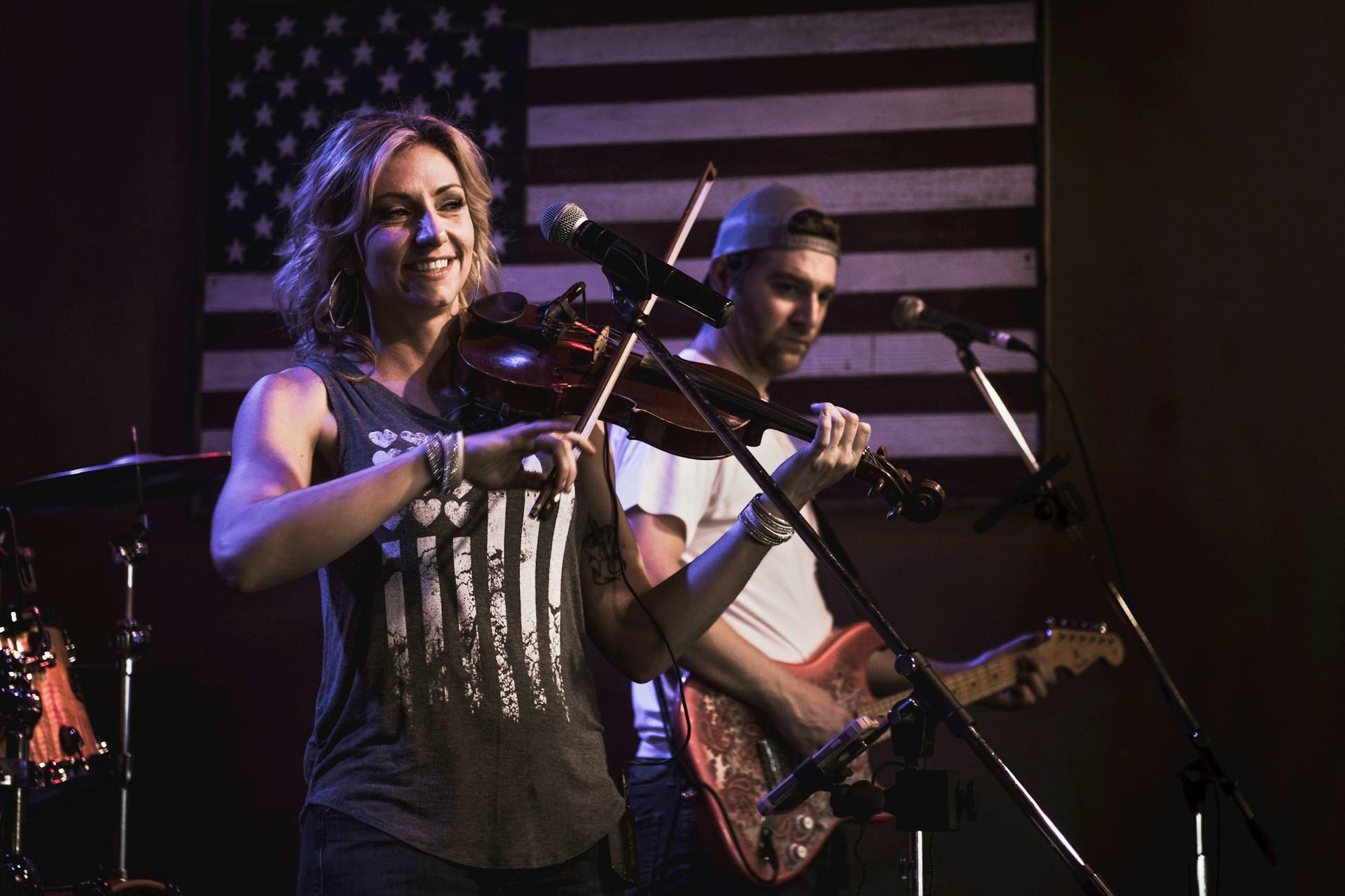 Country singers performing
