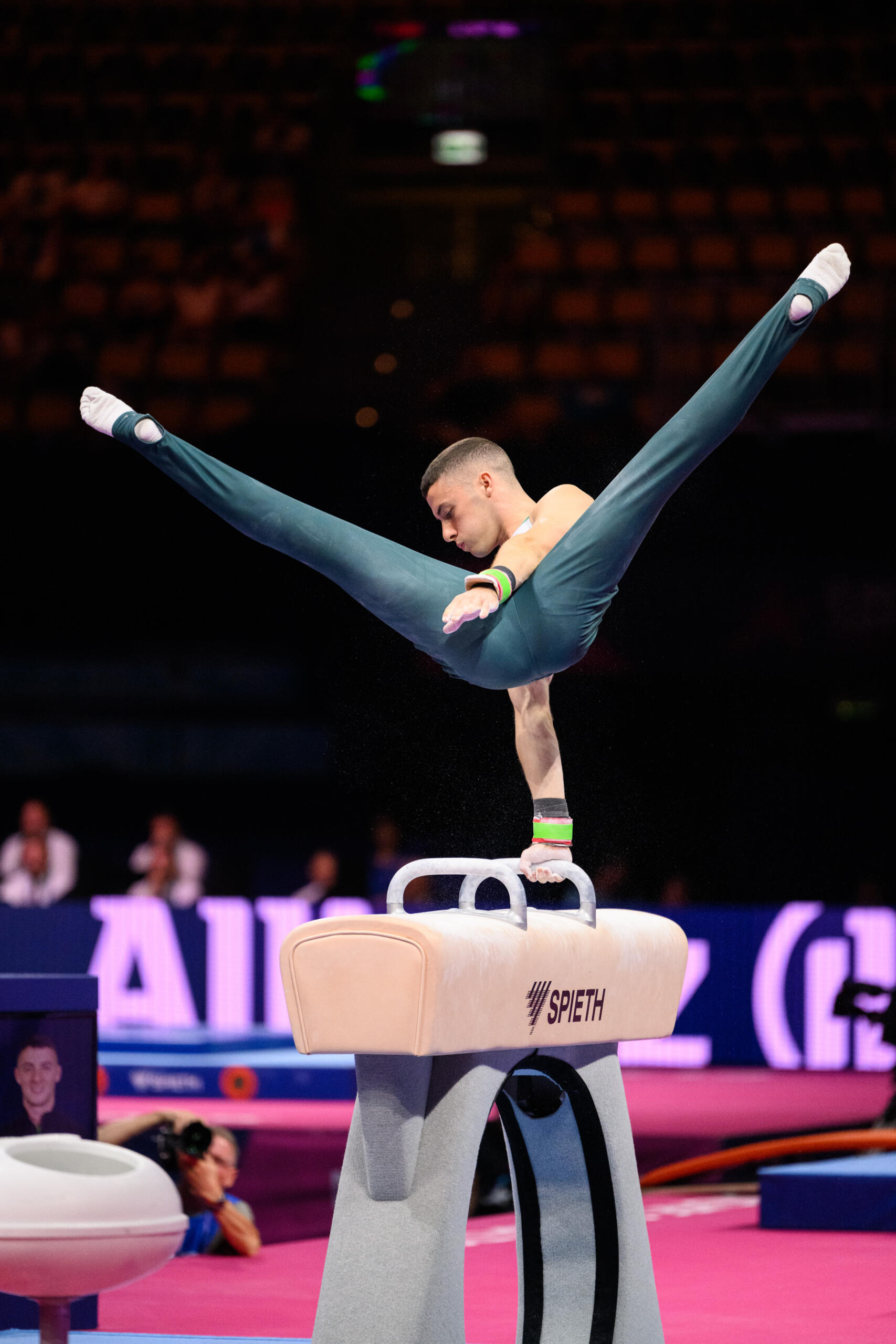 Rhys McClenaghan at European Championships 2022.