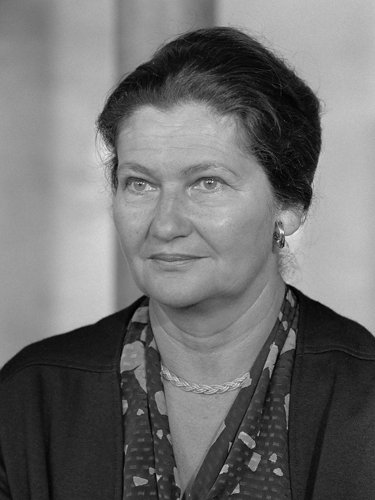 A black and white portrait of Simone Veil.