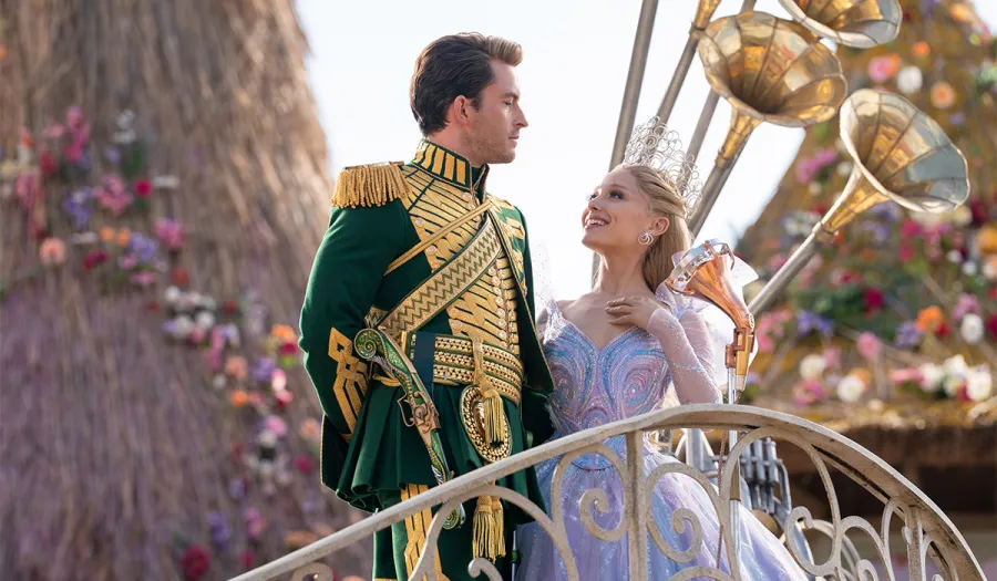 Fiyero and Glinda in Wicked For Good