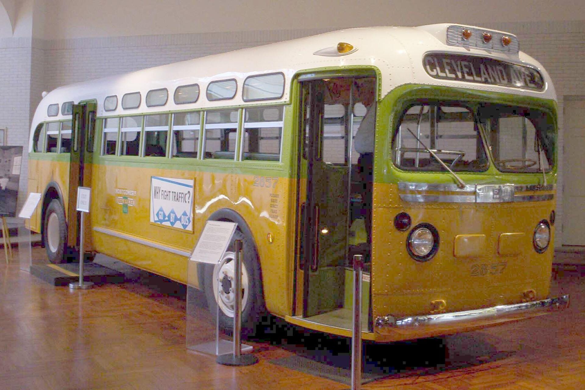 The Montgomery City Lines bus