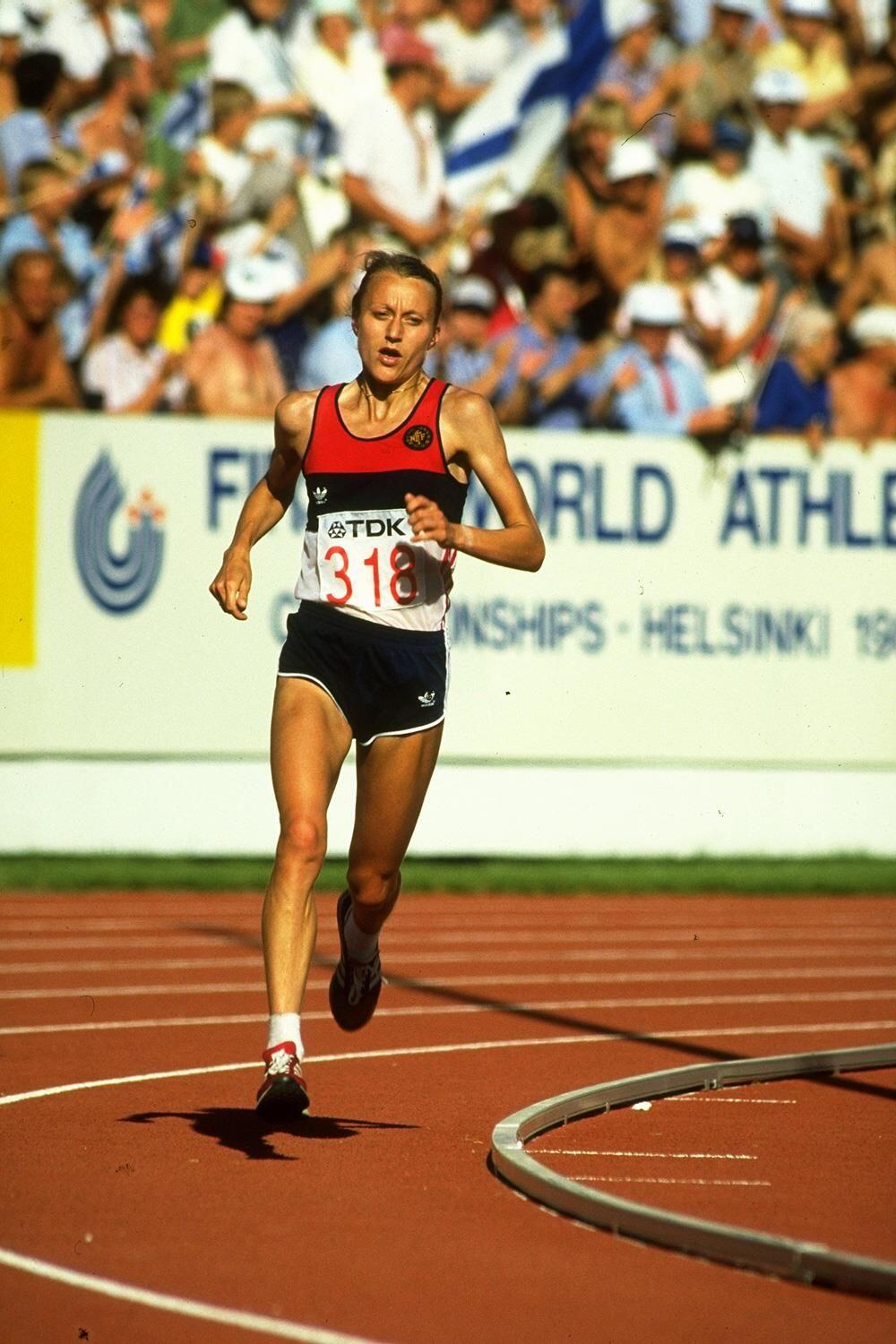 photo of Grete Waitz running on a track in her youth