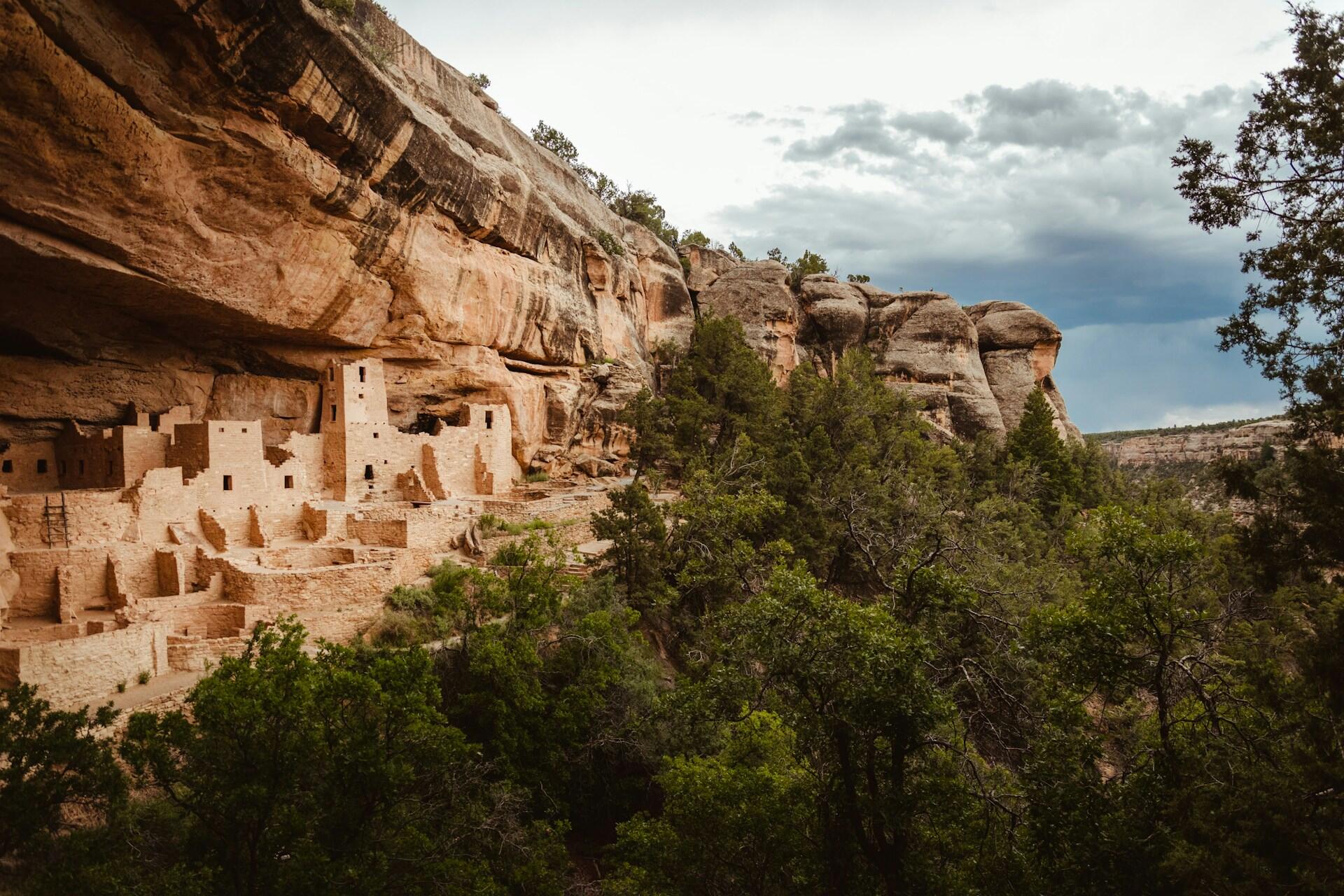 photo of the cliff dwellings archaeological sites at Mesa Verde