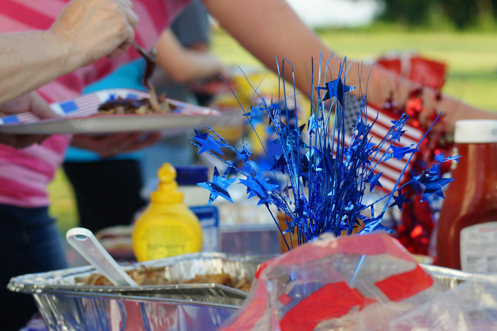 Serving platter decorated for the 4th of July