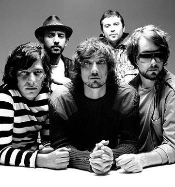 portrait of all members of the band Zoé