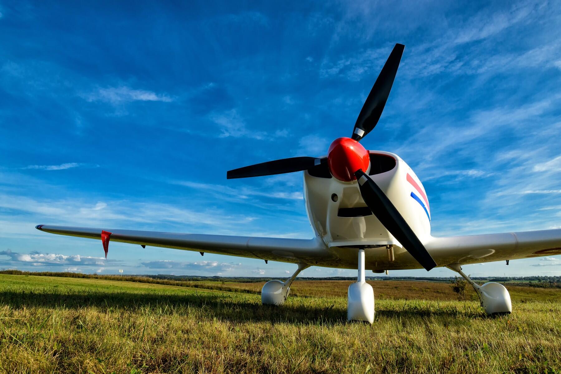 Flight instruction airplane rental
