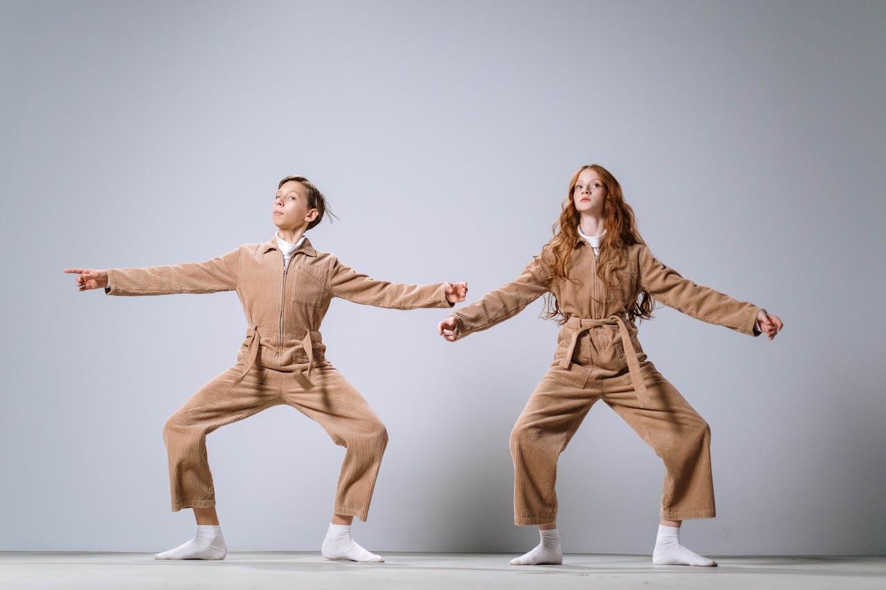 niños bailando