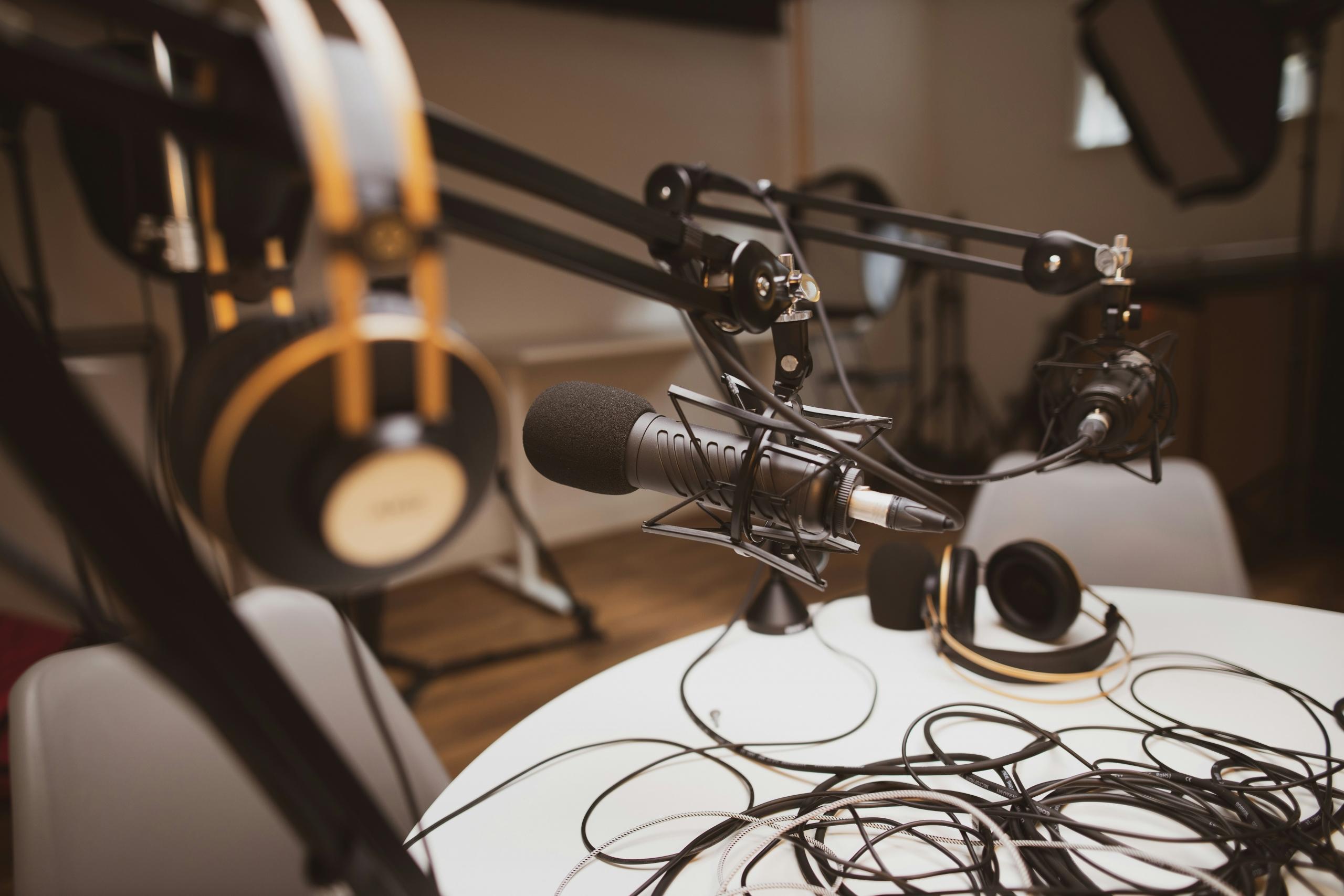 equipo de radio o podcast
