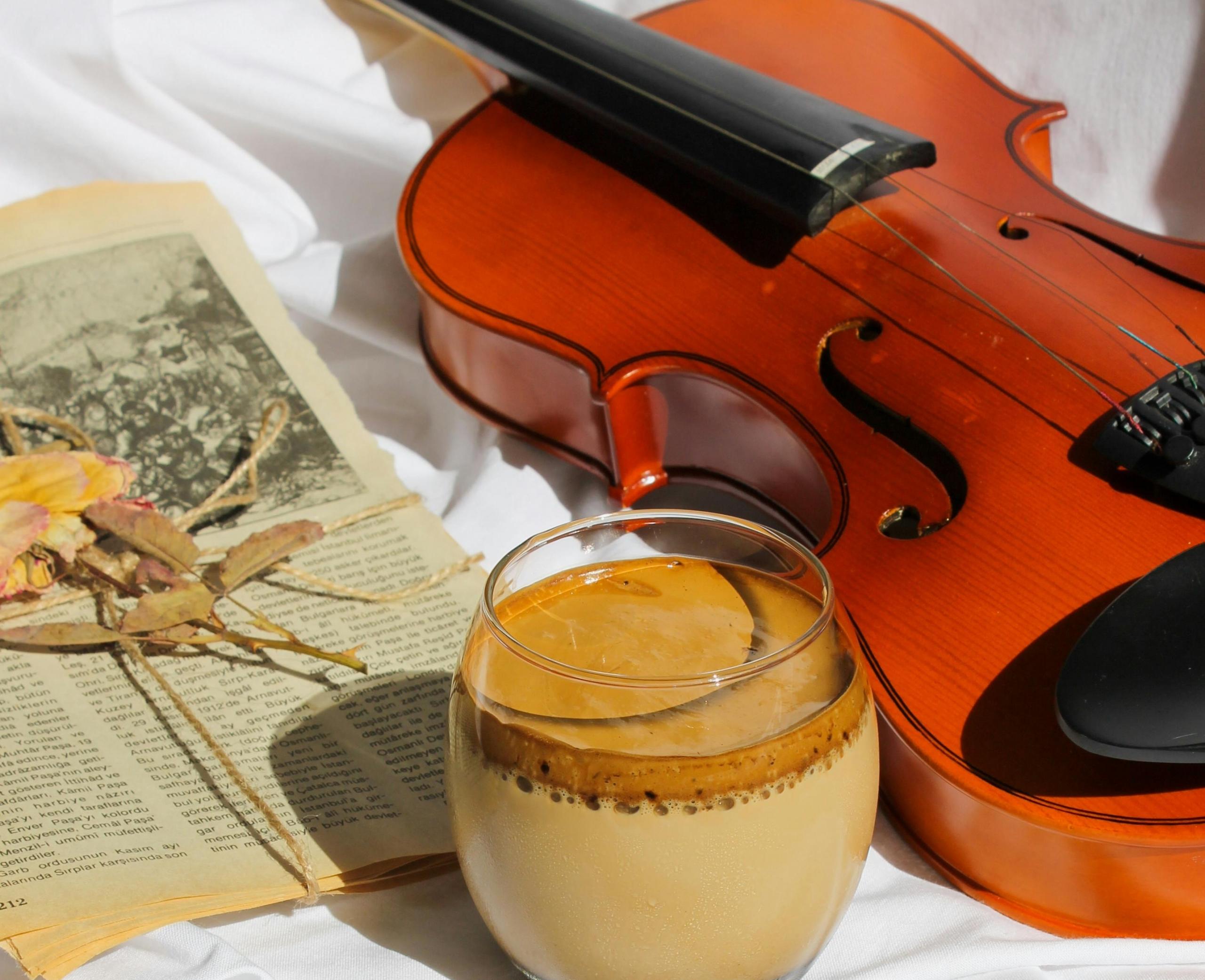 Violín y café
