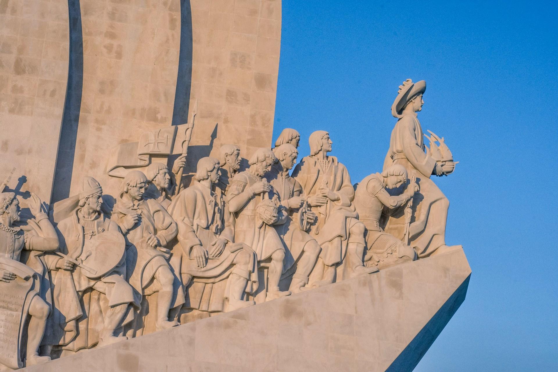 Detalle del monumento de los descubrimientos en Lisboa