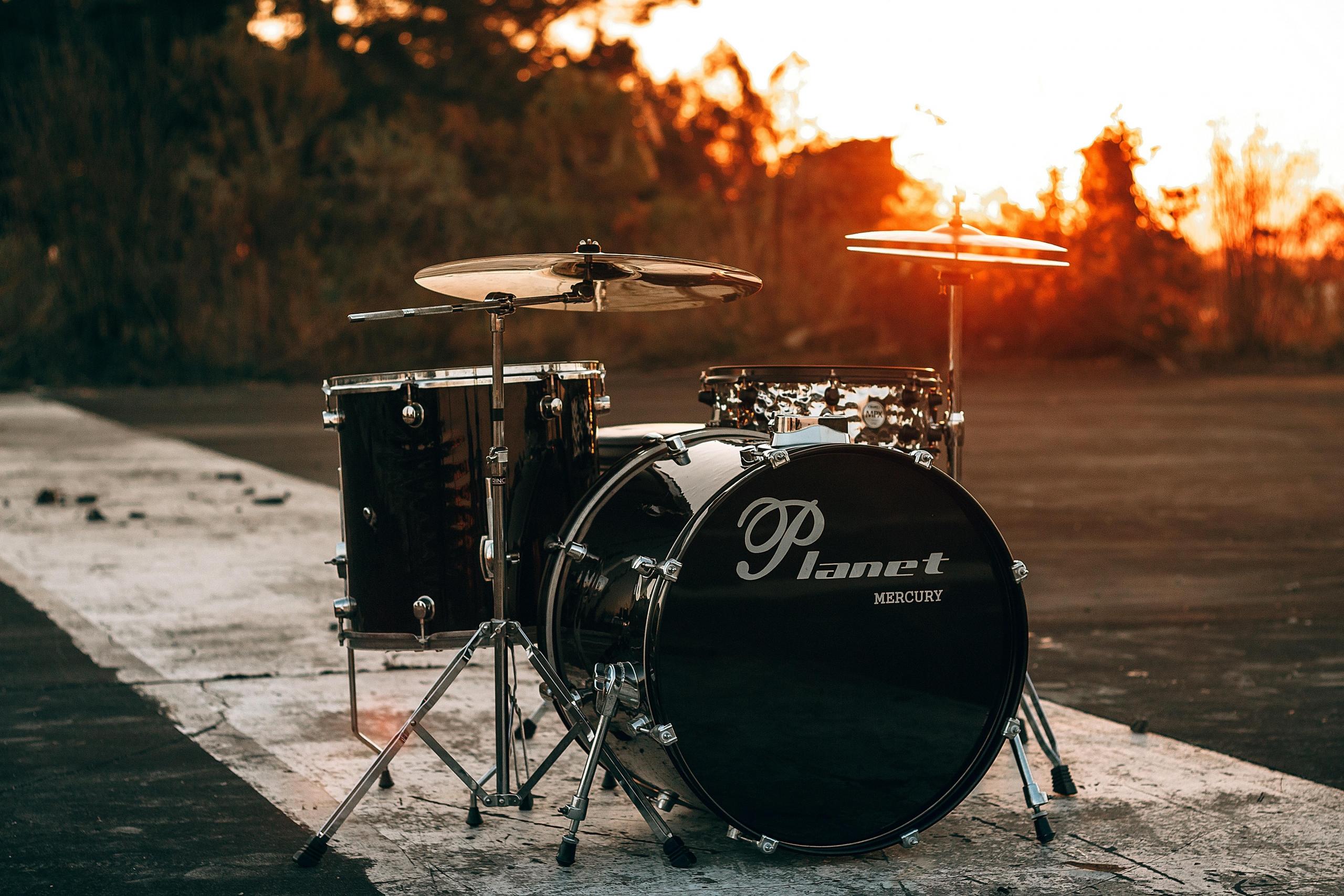 Acoustic drum kit
