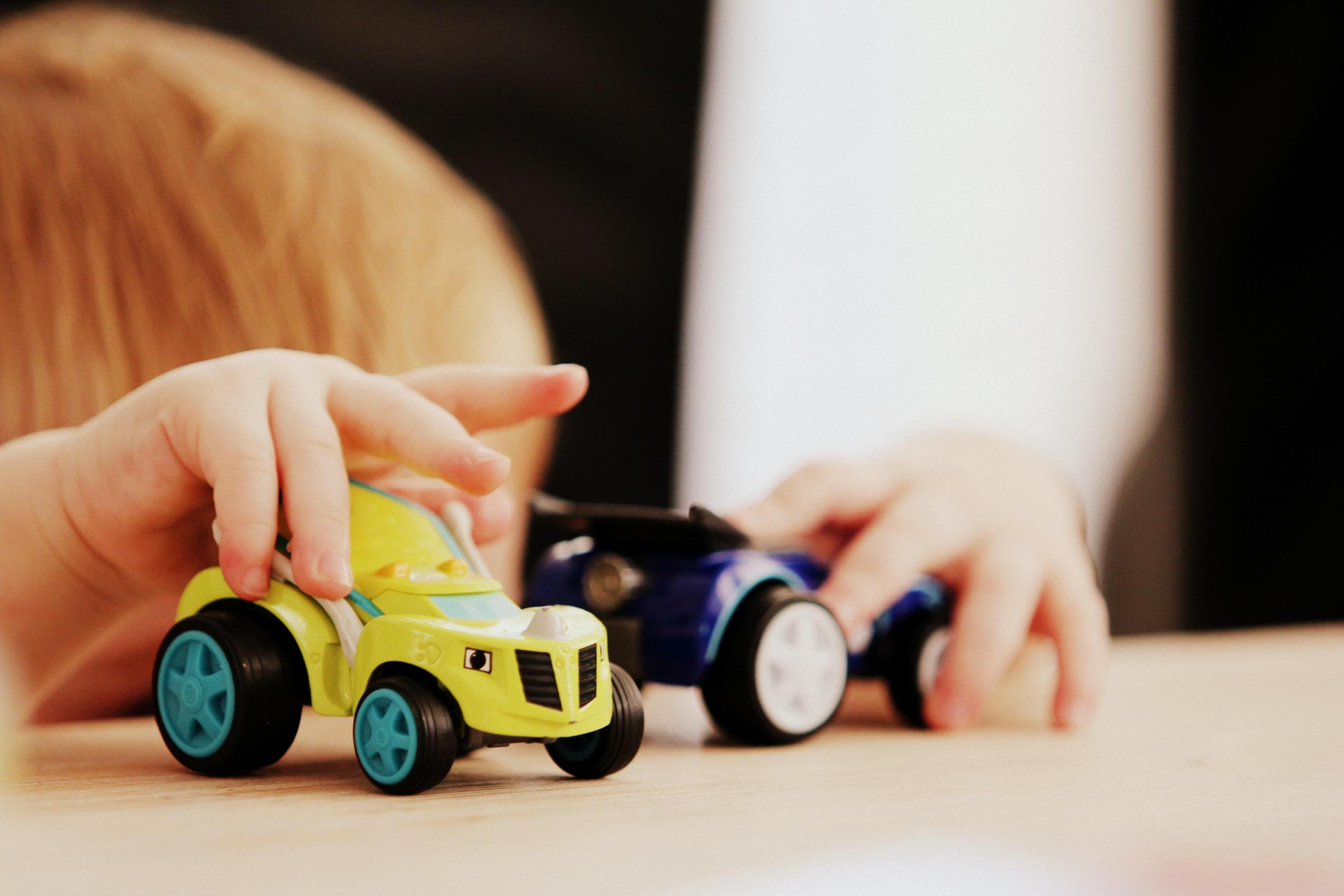 Using objects to teach English