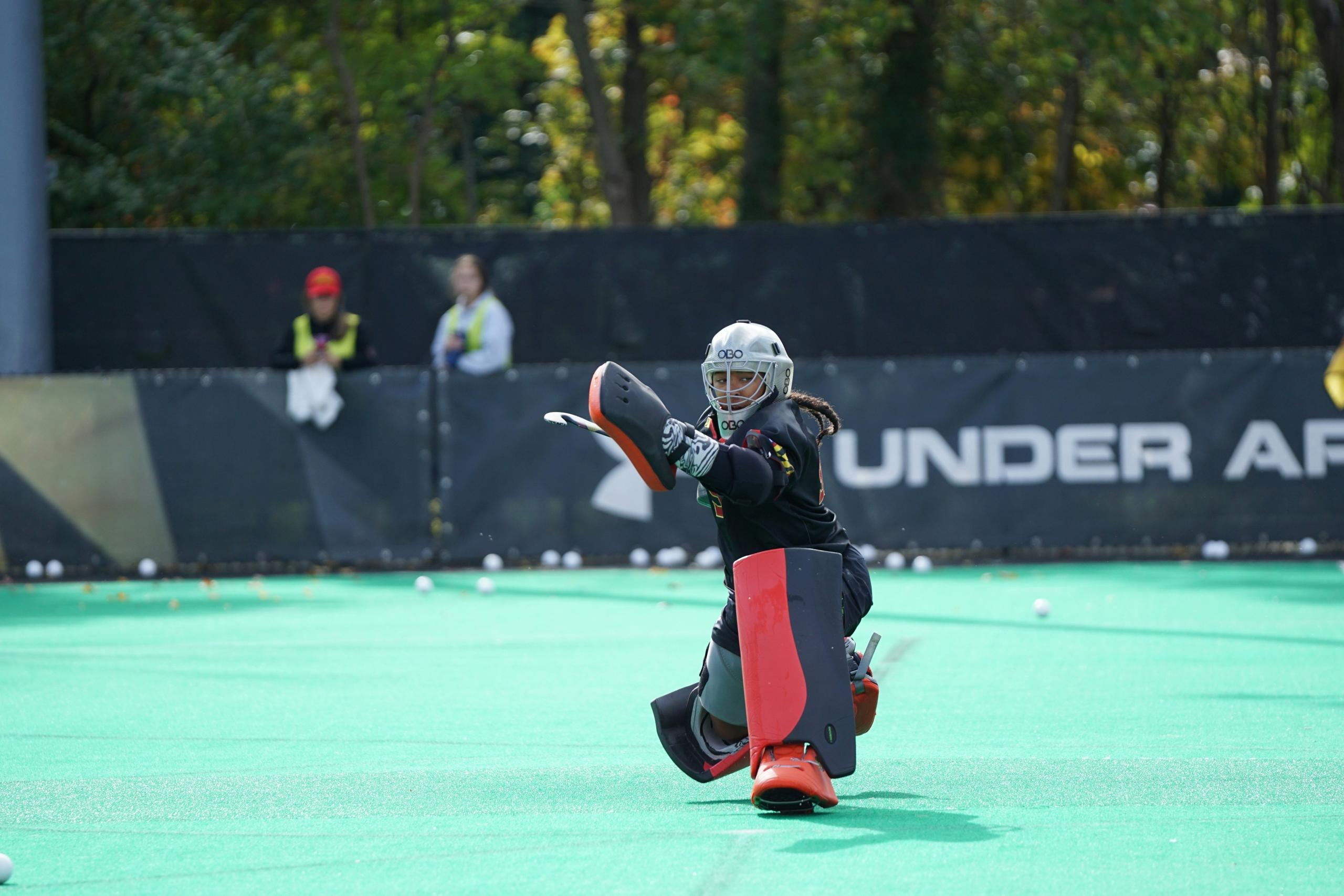 outdoor women's field hockey goalkeeper