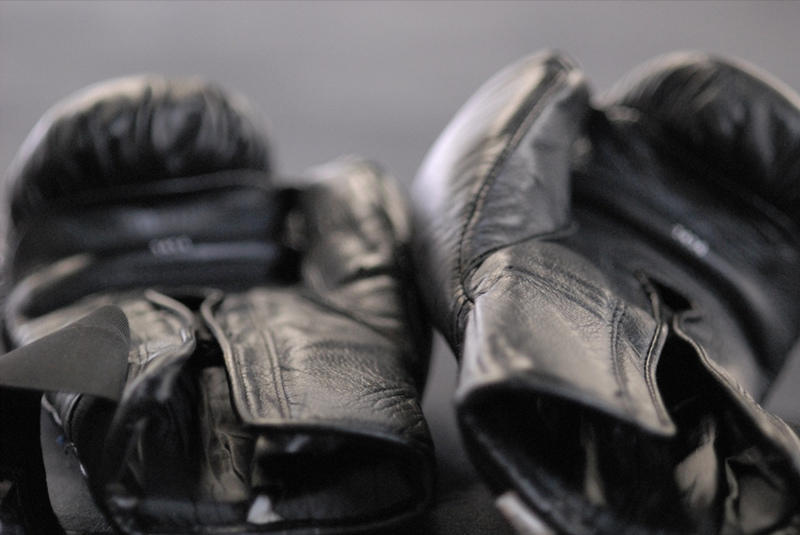 American boxing gloves and pads to protect you