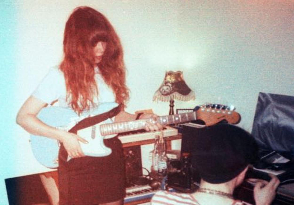 How to find a guitar teacher on the internet?