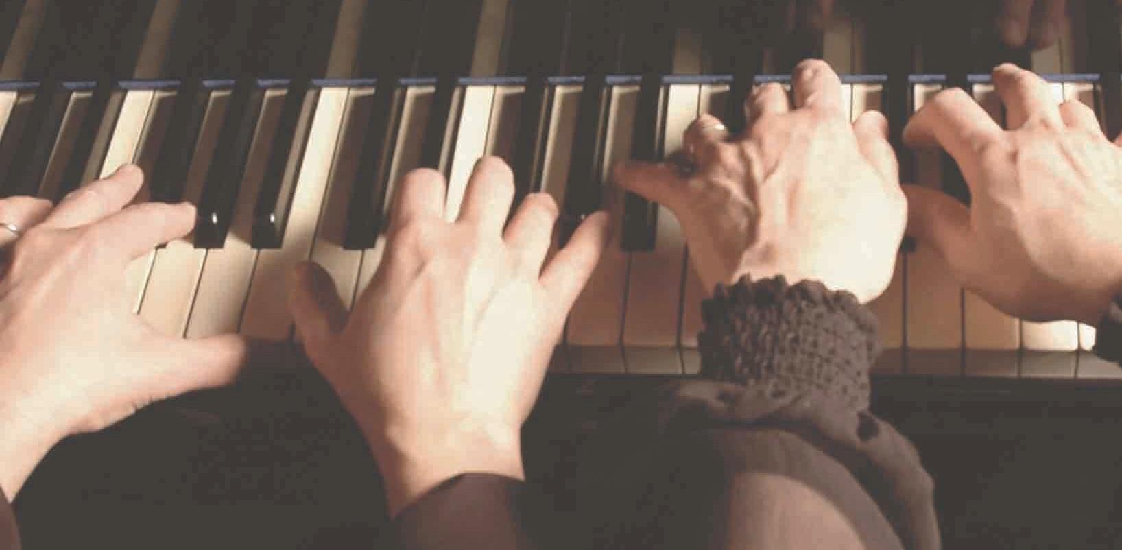 Where can I find a piano tutor?