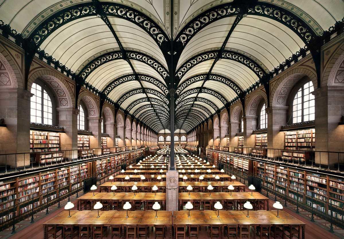 Look for some great Spanish books in a library