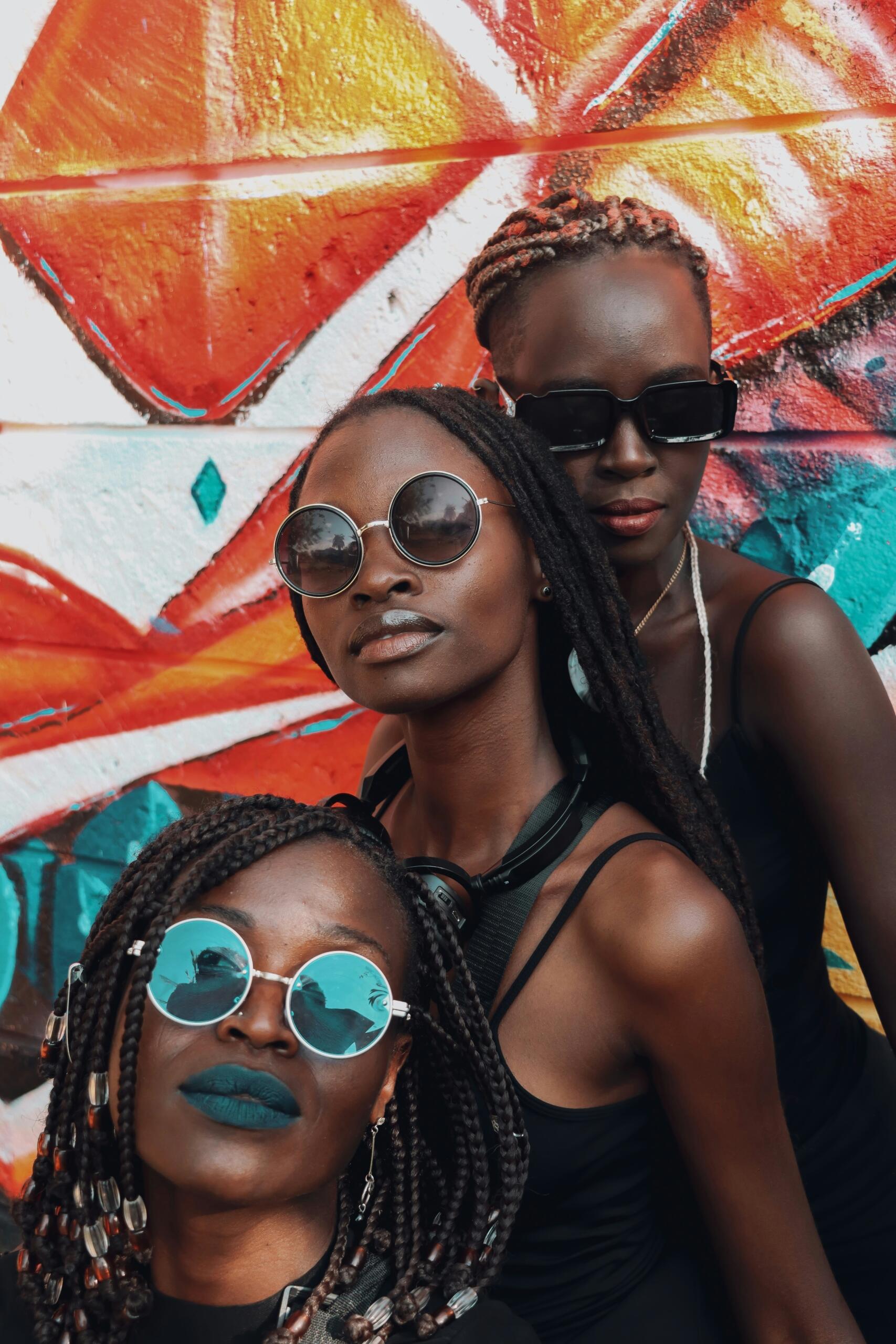 An image of fashionable black women.