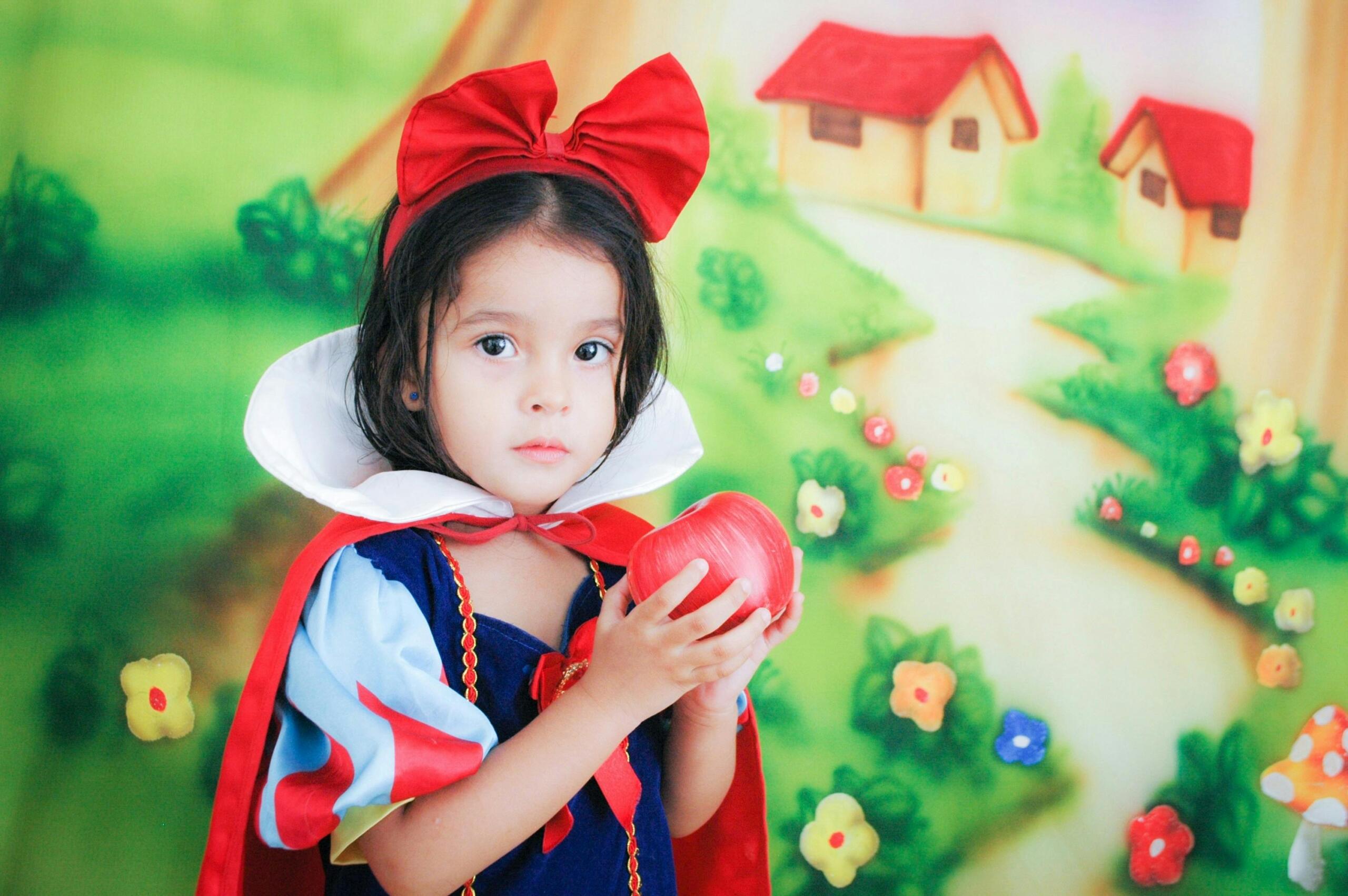 A realistic depiction of Snow White.