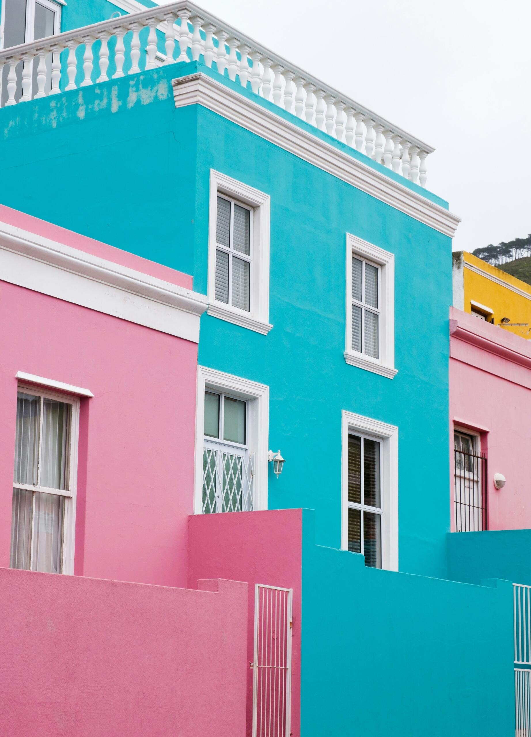 An image of the colourful homes of Bo Kaap, Cape Town.